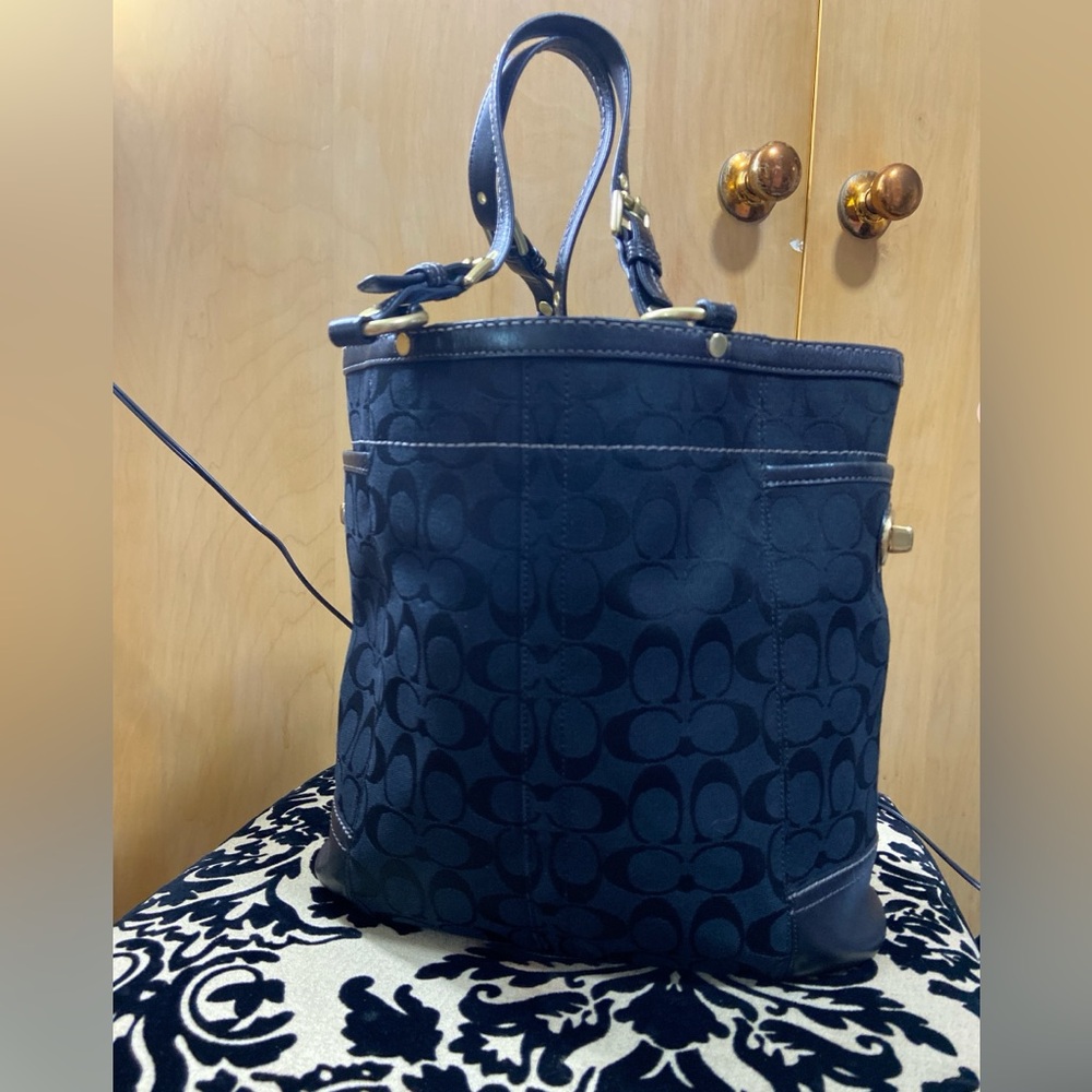 vintage authentic coach black signature jacquard tote